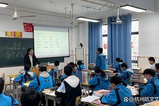 不错！欧文半场8中5&三分4中2拿下13分3篮板